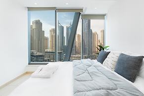 Gala Guests - Silverene Tower Apartments