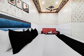 Deluxesuper Hotel O Dehradun