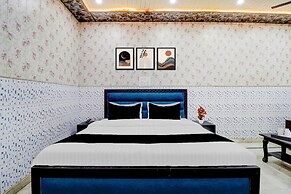 Deluxesuper Hotel O Dehradun