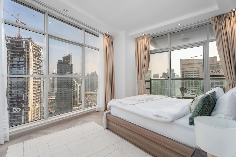 Gala Guests - Skyview Tower Living