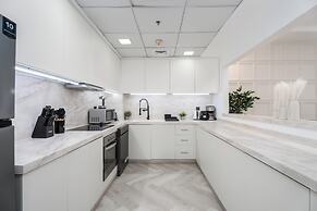 Gala Guests - Skyview Tower Living
