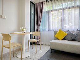 Xin Hotel at Udomsuk 29