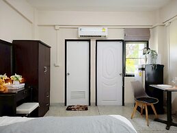 Xin Hotel at Udomsuk 29