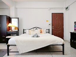 Xin Hotel at Udomsuk 29