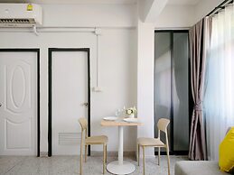 Xin Hotel at Udomsuk 29