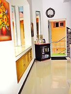 Seaview Apartments