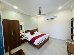 RMB HOTEL AND RESTAURANT