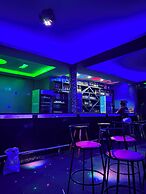 Planet Motel