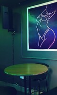 Planet Motel