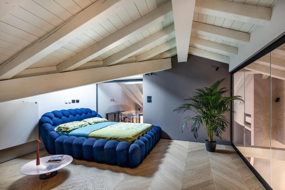 ASTRA PENTHOUSE
