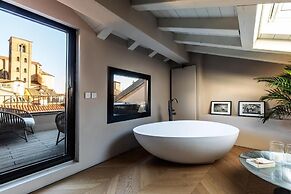 ASTRA PENTHOUSE