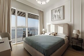 Elegant 2BR Apartment with Sea View