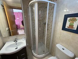 Spacious 2-bedroom Apartment With Pool View in Oropesa del Mar