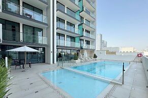 Modern 1BR Apartment with City View