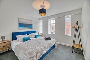 Alexander House by Guestz