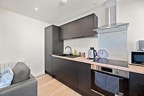 Alexander House by Guestz