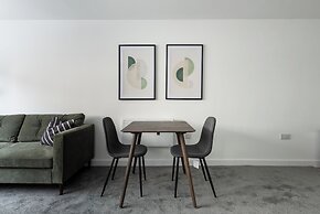 City Point Apartments by Guestz