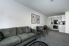 City Point Apartments by Guestz