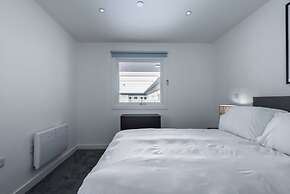 City Point Apartments by Guestz