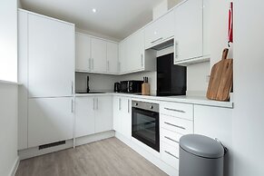 City Point Apartments by Guestz