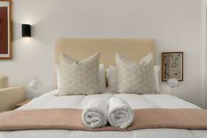 The Sage Luxury Studio714 Sea Point CPT