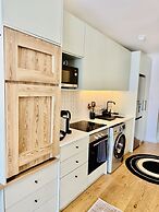 The Sage Queen Bed Studio 711 Sea Point CPT