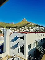 The Sage Queen Bed Studio 711 Sea Point CPT