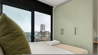 The Sage Queen Bed Studio 711 Sea Point CPT