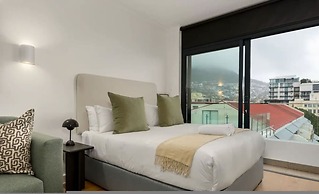 The Sage Queen Bed Studio 711 Sea Point CPT