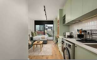 The Sage Queen Bed Studio 711 Sea Point CPT