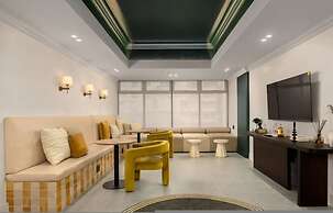 The Sage Queen Bed Studio 711 Sea Point CPT