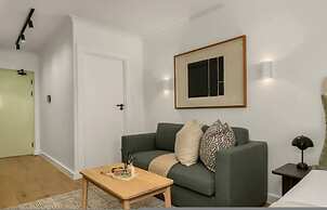 The Sage Queen Bed Studio 711 Sea Point CPT