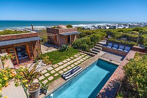 Yzerfontein 3 Bed House With Pool Sea Views