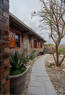 Yzerfontein 3 Bed House With Pool Sea Views