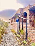 Yzerfontein 3 Bed House With Pool Sea Views