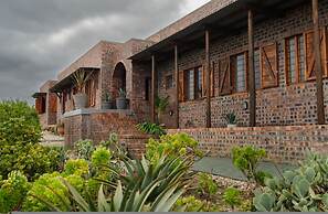 Yzerfontein 3 Bed House With Pool Sea Views