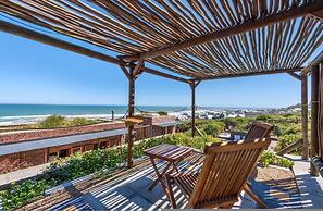 Yzerfontein 3 Bed House With Pool Sea Views