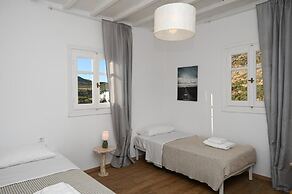 MZ Mykonos Rock