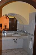REAL HOTEL