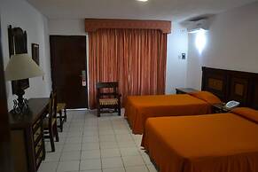 REAL HOTEL