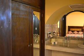 REAL HOTEL