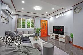 Large Spacious 3BR House at BTS ON NUT