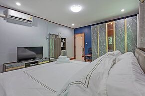 Large Spacious 3BR House at BTS ON NUT