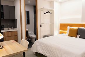 ONCE SUITES
