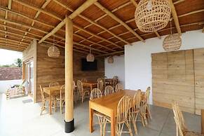 Ohana Surf Guest House
