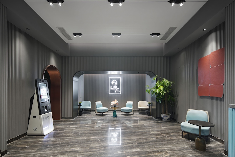 Beijing Mooncome Hotel