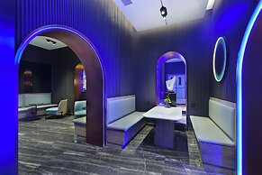 Beijing Mooncome Hotel