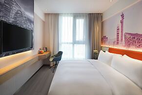 Beijing Mooncome Hotel
