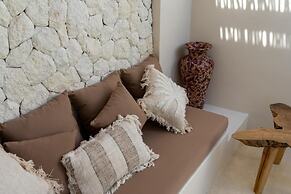 MAYIKI BOUTIQUE HOTEL