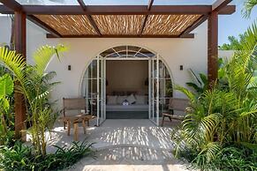 MAYIKI BOUTIQUE HOTEL